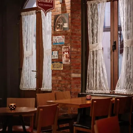 Kultura Hostel *