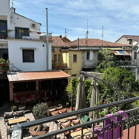 Kultura Hostel *